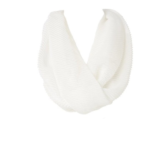 Soft Infinity Scarf with Sparkle. New! - Picture 4 of 6